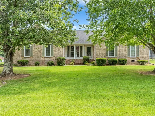 152 Greenbriar Cir, Manchester, TN 37355