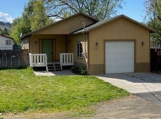 10060 S Naches Rd, Naches, WA 98937