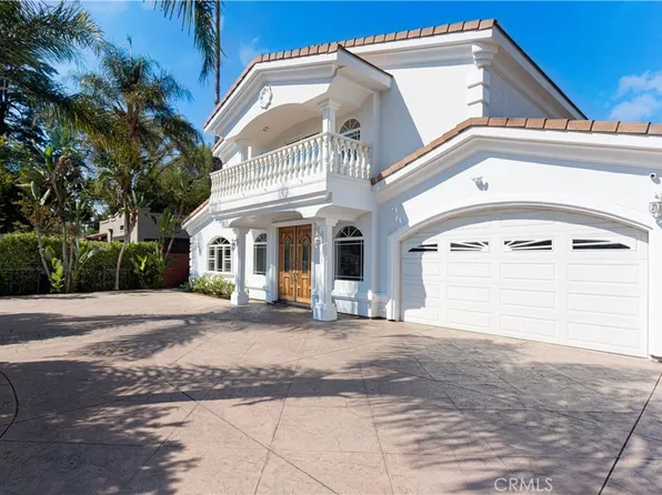 5449 Woodman Ave, Van Nuys, CA 91401