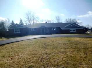 148 Denell Dr, Crete, IL 60417