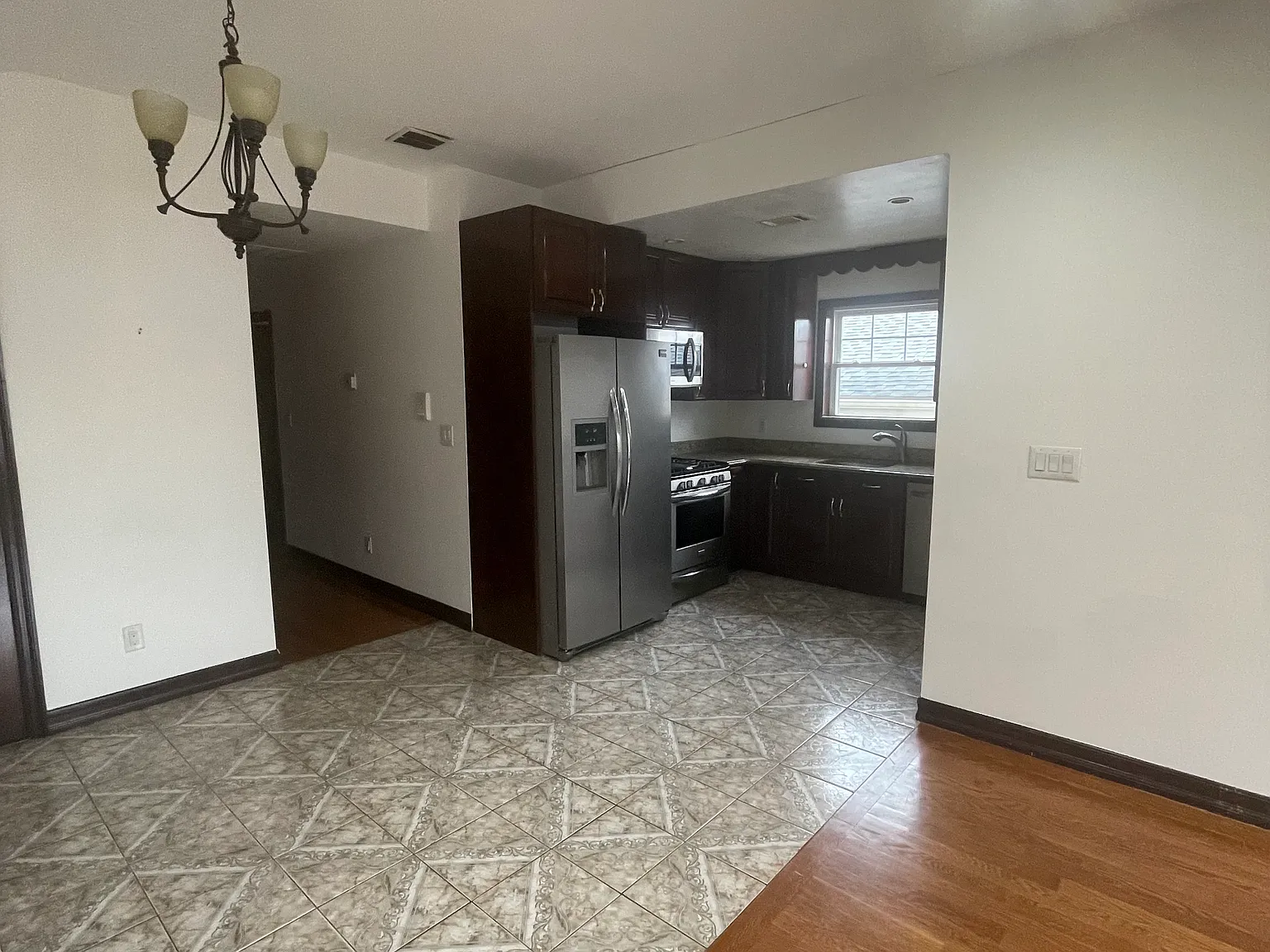 3 bed, 1100 sqft, $2,900 — Photo 4