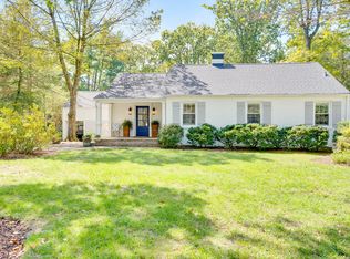 132 W Watkins St, Lookout Mountain, TN 37350