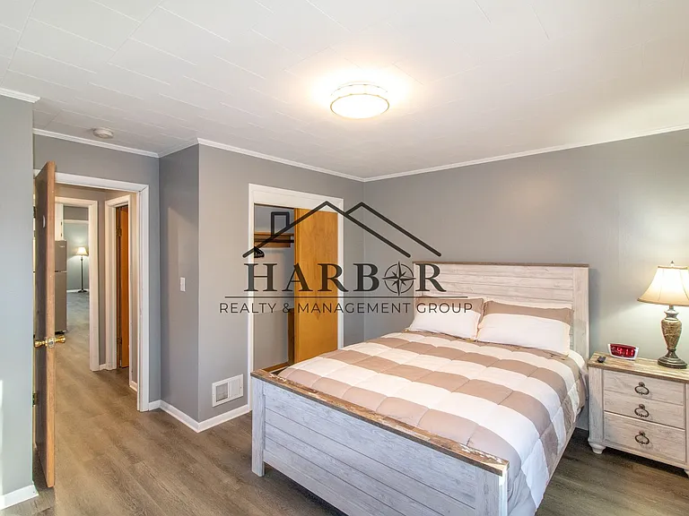 5th Avenue SE Duplex — Photo 15