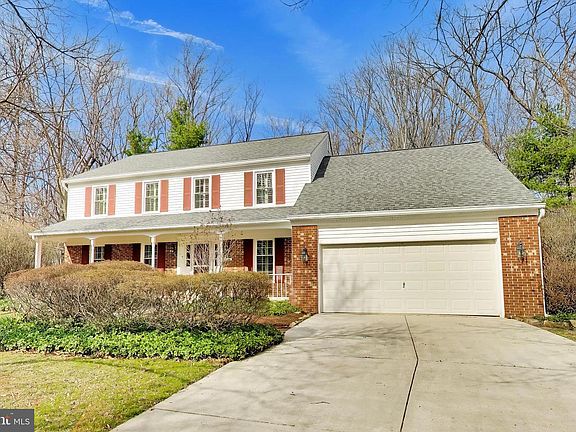 3rd image of 9321 Hobart Ct