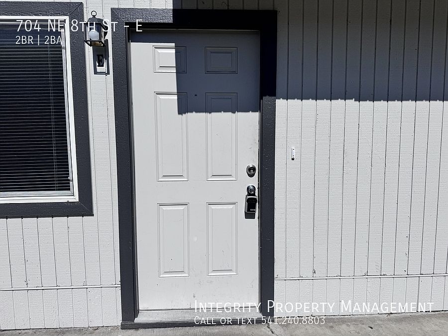 1st image of 704 NE 8th St APT E