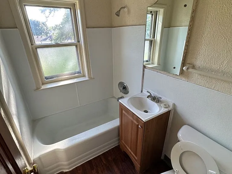 3770 N 55th St. (Duplex) — Photo 4