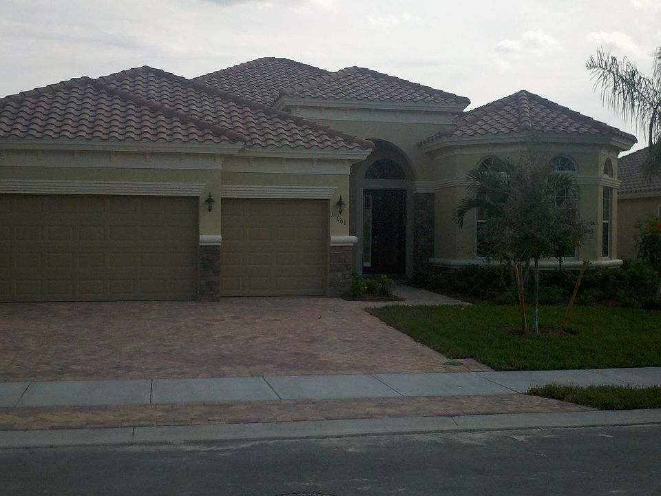 1st image of 11061 Surrey Pl