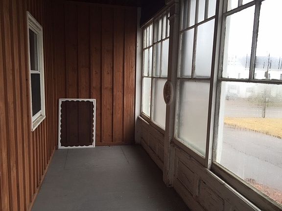 2nd image of 120 North St #1