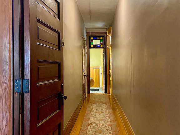 4th image of 2621 1st Ave S