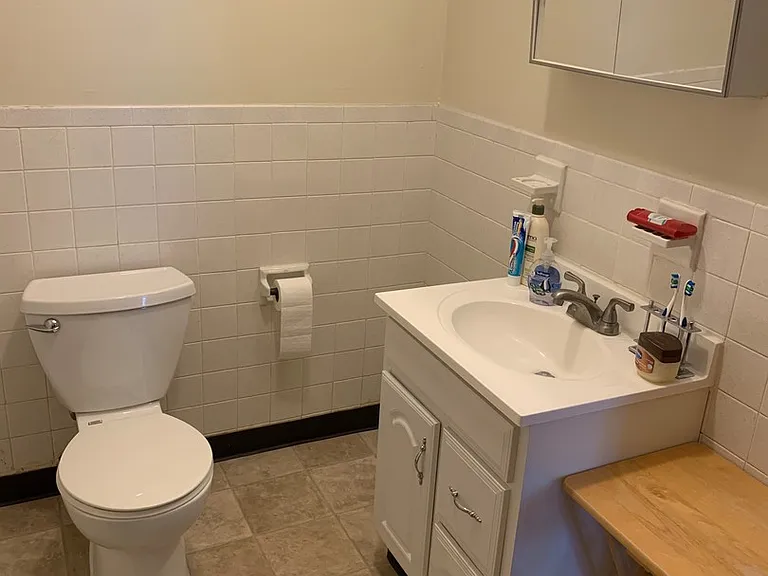 Pondview Apartments — Photo 17