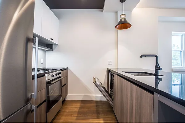 Rented by Nooklyn NYC LLC | media 87