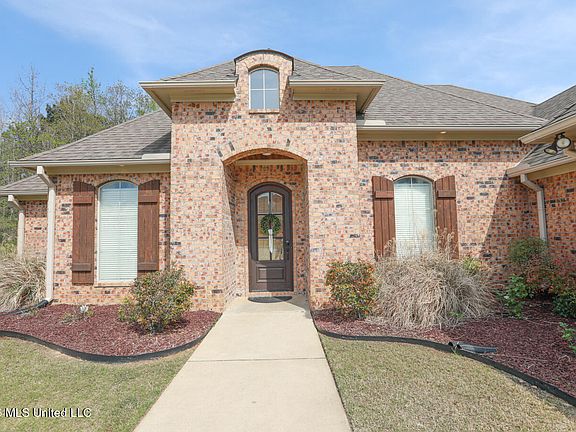 4th image of 157 Westerly Pl