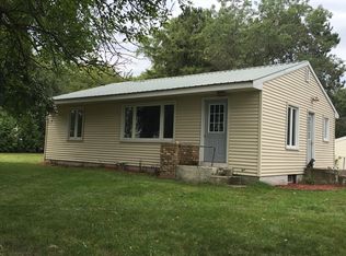 30748 Ulysses Dr NE, Cambridge, MN 55008