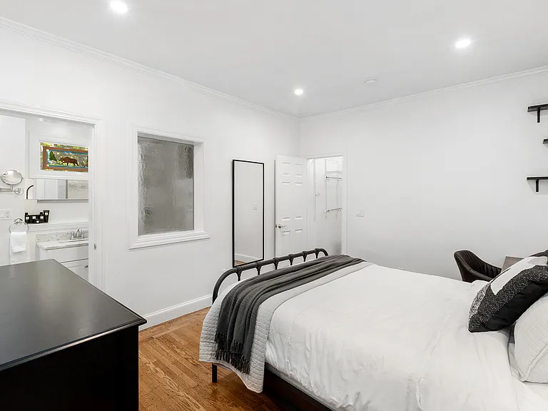 2621 Divisadero St #5 — Photo 17