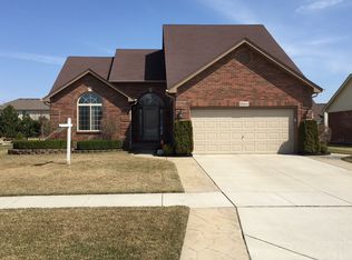 55464 Cranberry Dr, Macomb, MI 48042