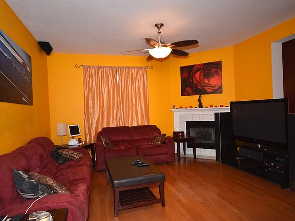 2nd image of 2612 Oakwood Glen Dr