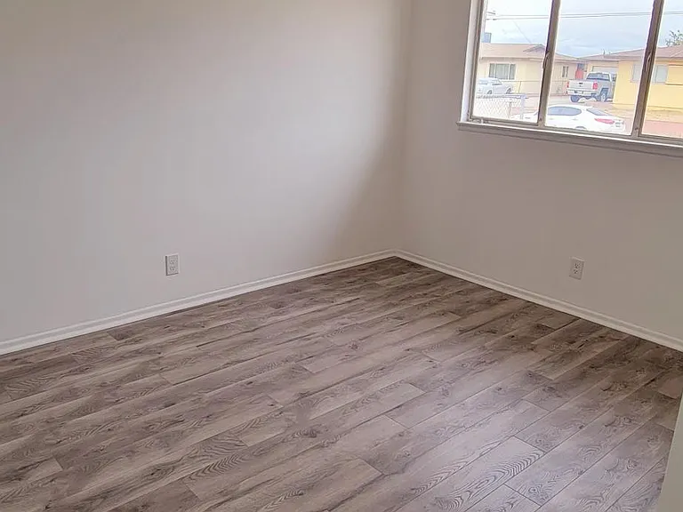 650 Stevens Ave — Photo 8
