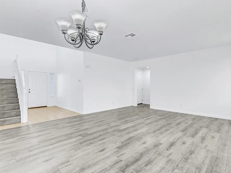 5810 Redhaven St — Photo 3