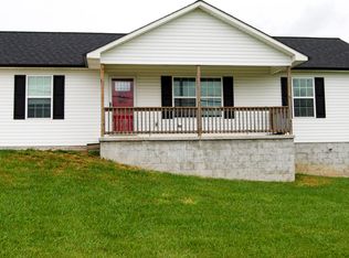 390 Old Elmore Rd, Crossville, TN 38571