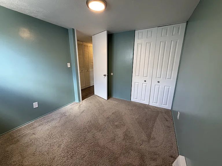 6475 Sandfield Dr — Photo 13