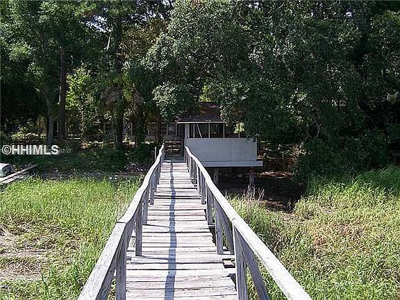 4th image of 13 Gibson Dr