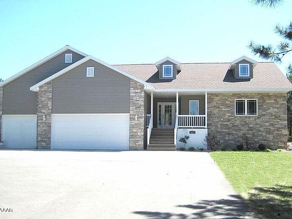 2nd image of 407 Benzinger Ln