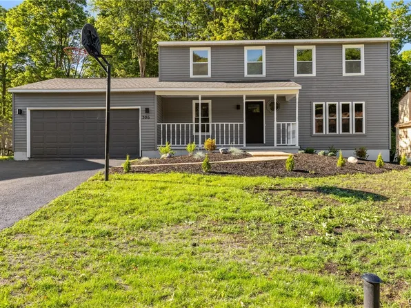 306 Emann Dr, Camillus, NY 13031