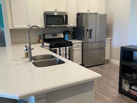 3rd image of 7784 Loren Cove Dr