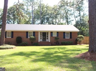 608 Azalea Dr, Tifton, GA 31794