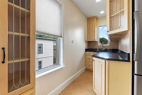 541 Washington Ave #2 — Photo 9