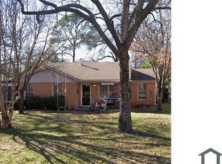 729 Thersa Dr, River Oaks, TX 76114