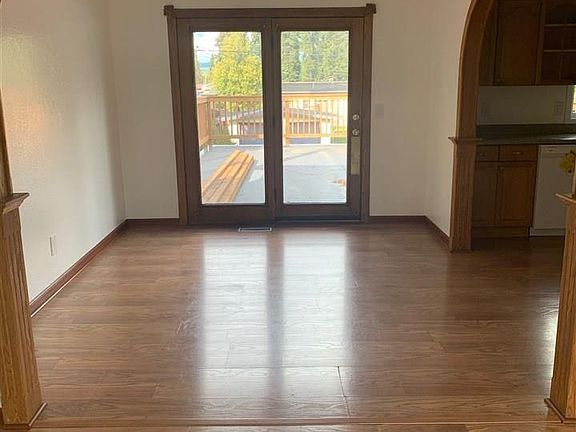 5th image of 224 Farewell Ave #1