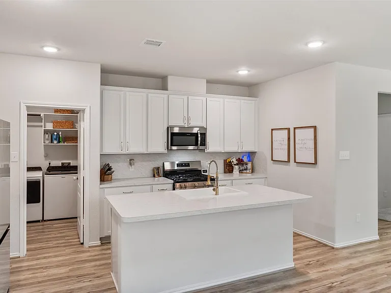 9985 Mountain Lion Ln — Photo 4