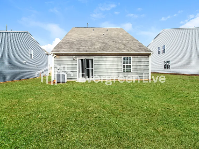 203 Meadow Gate Ct — Photo 14