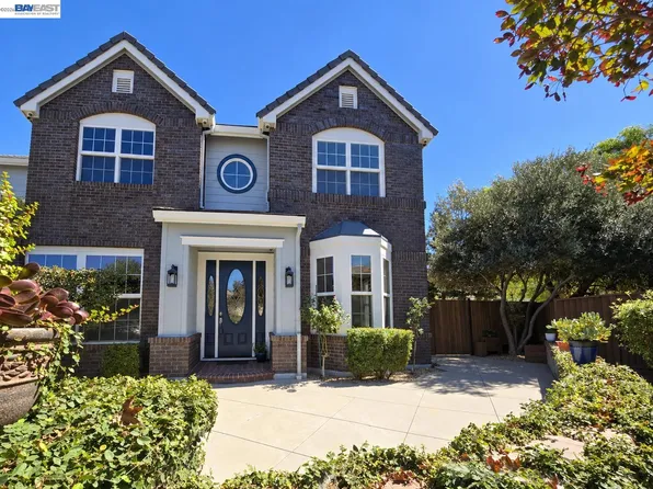1896 Lourdes Ct, Tracy, CA 95304
