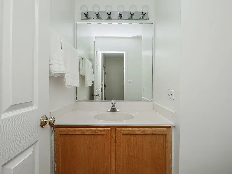 2943 Kentshire Cir — Photo 9