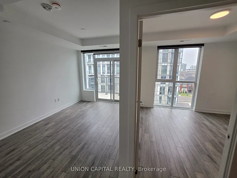 1005 Dundas St E #709 — Photo 6