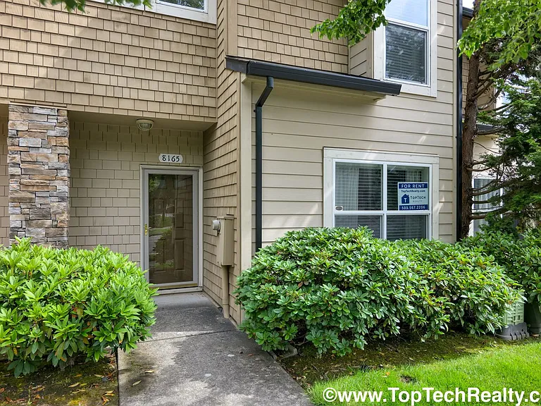 8165 NE Wilkins St — Photo 2