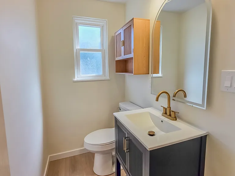 1323 Lincoln Way — Photo 20