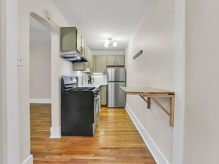 1275 N Clarkson St — Photo 11