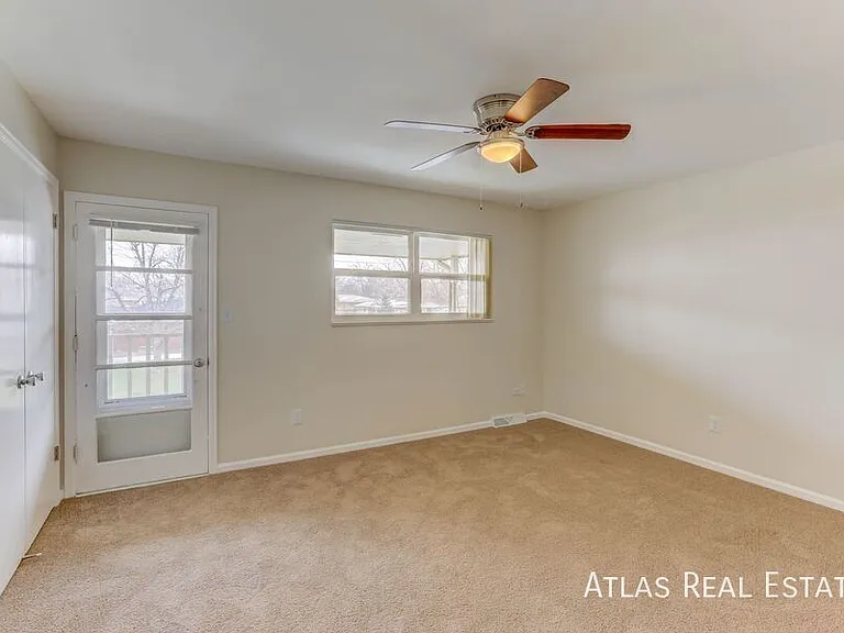 2565 Iris St — Photo 14