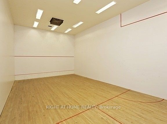 3rd image of 45 Carlton St #1710