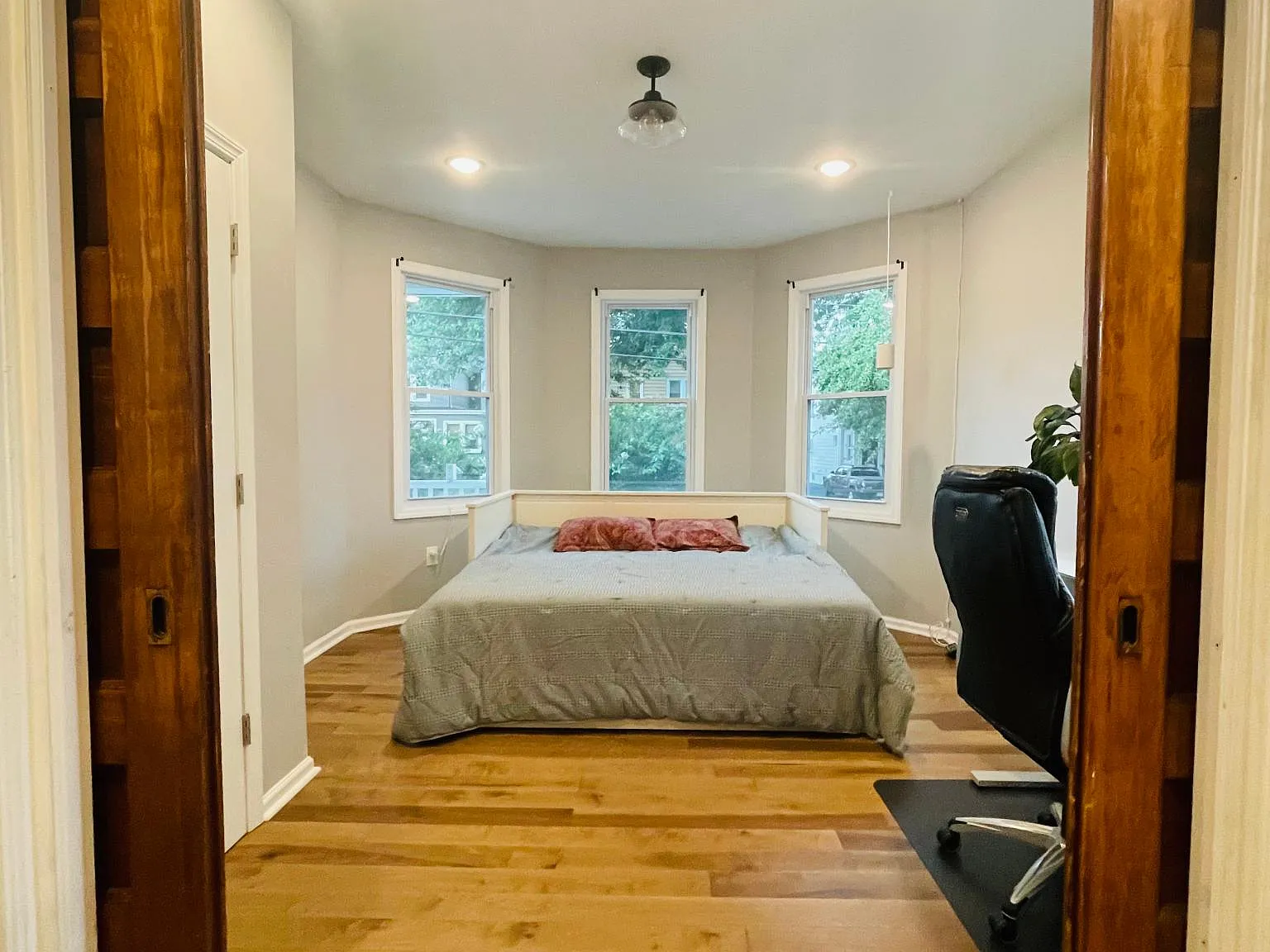 2 bed, 1000 sqft, $2,900 — Photo 4