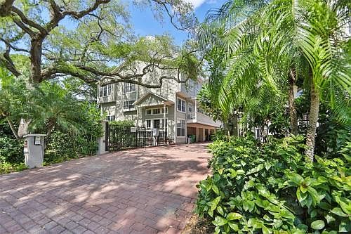 1st image of 2403 W Palm Dr Unit 3