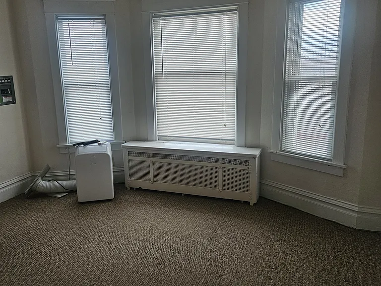 418 S 4th St #6 — Photo 15