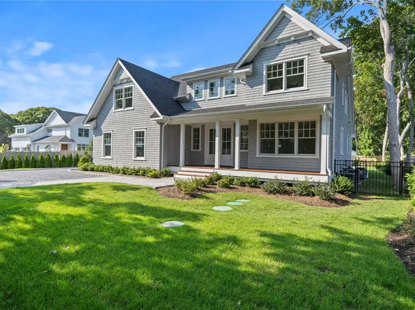 10 Rogers Avenue, Westhampton Beach, NY 11978