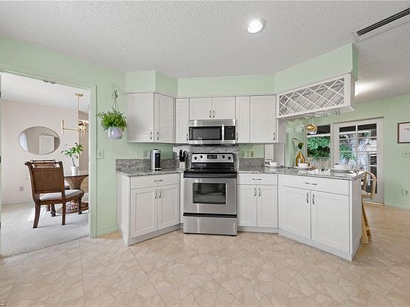 3rd image of 12090 McGregor Blvd
