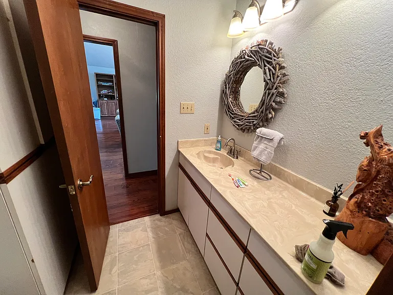 545 Lakeview Dr — Photo 18