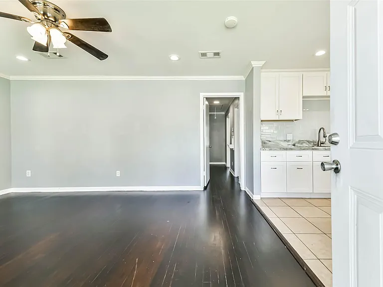 938 Vivian Ave — Photo 5