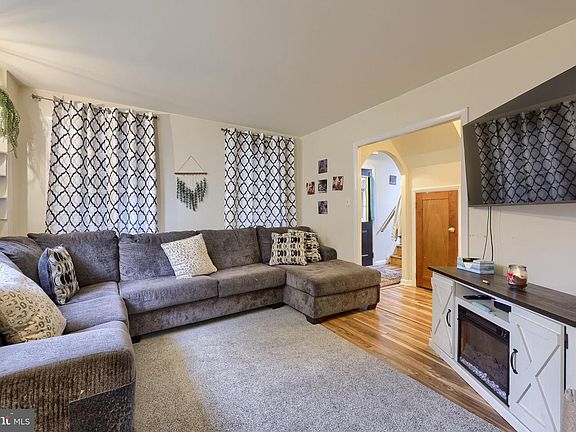 5th image of 123 Murray Ave